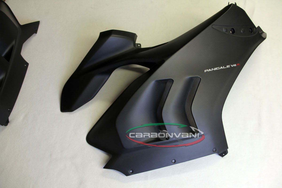 Carbonvani - Ducati Panigale V4 R / (20-21) V4 / S Carbon Fiber Right Side Panel (NO WINGLET) Carbonvani - Ducati Panigale V4 R / (20-21) V4 / S Carbon Fiber Right Side Panel (NO WINGLET)